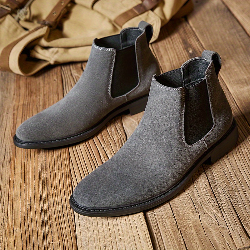 Pointed toe hot sale chelsea boots