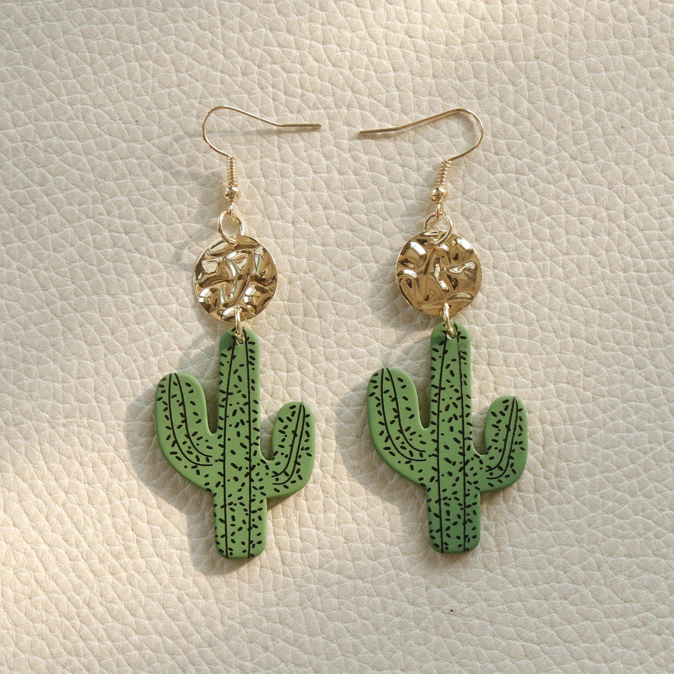 TEMU Cute Cactus Black Dot Pattern Dangle Earrings Bohemian Vacation Style Acrylic Jewelry Trendy Female Gift