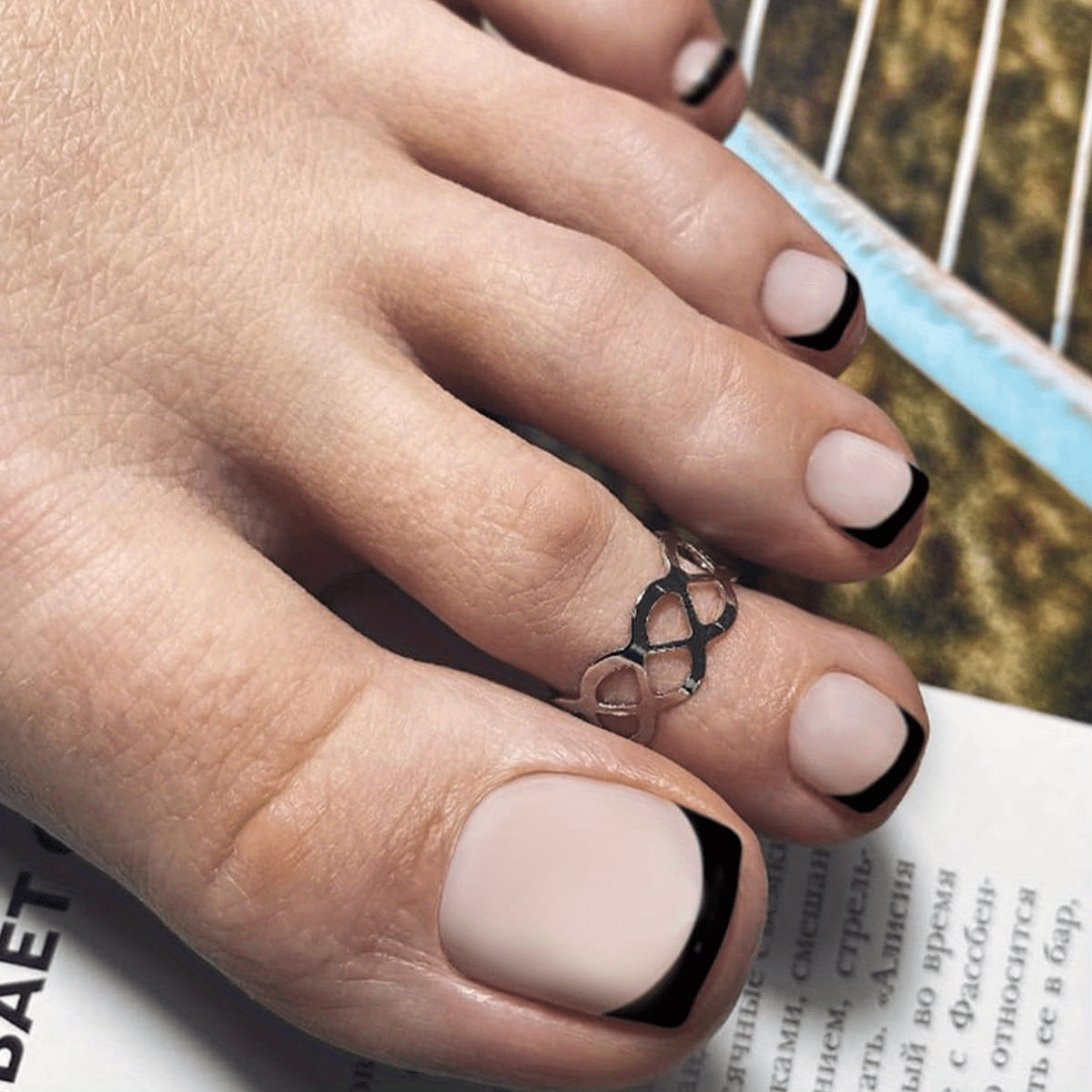 24Pcs False Toe Nails With Glue Summer Simple Wearing Fake Nails