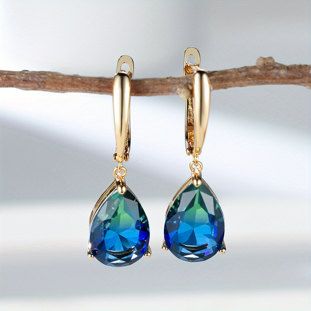E-shop Luxuriöser, bezaubernder blau-grüner, wasserfallförmiger Zirkonia-Damen-Anhänger-Ohrring, Party, Geburtstagsgeschenk,