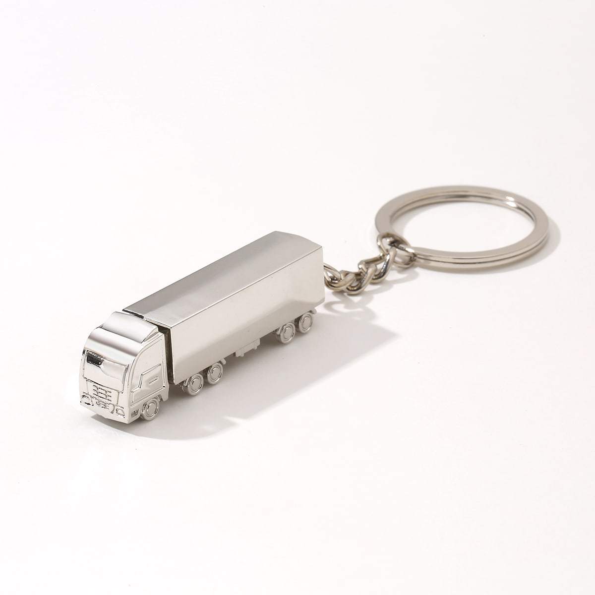 1 Creative Alloy Key Chain For A Large Truck