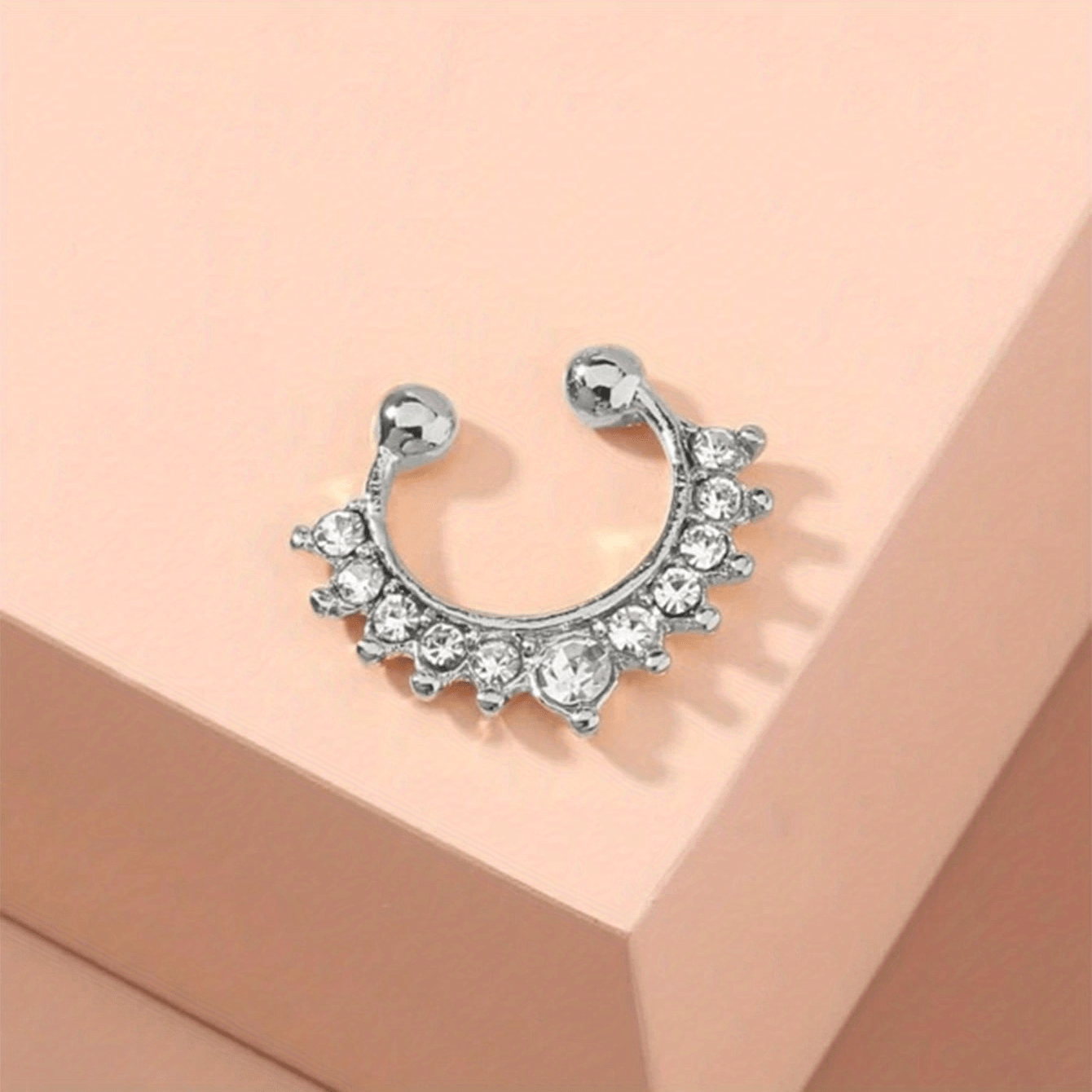 A Fashionable And Elegant Synthetic Zirconia Crystal Fake Nose Ring