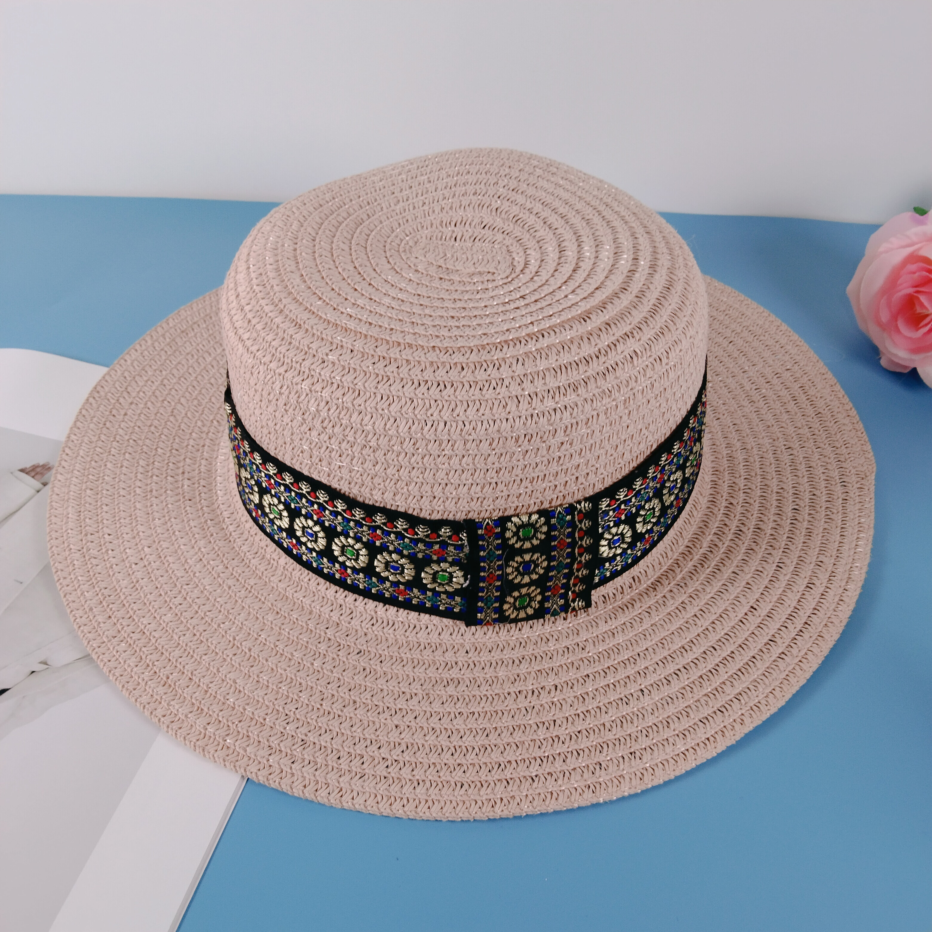 Flat Top Hat Women's Summer Vacation Series Wide Brim Straw Hat Travel Sun Protection UV Protection Sun Hat White