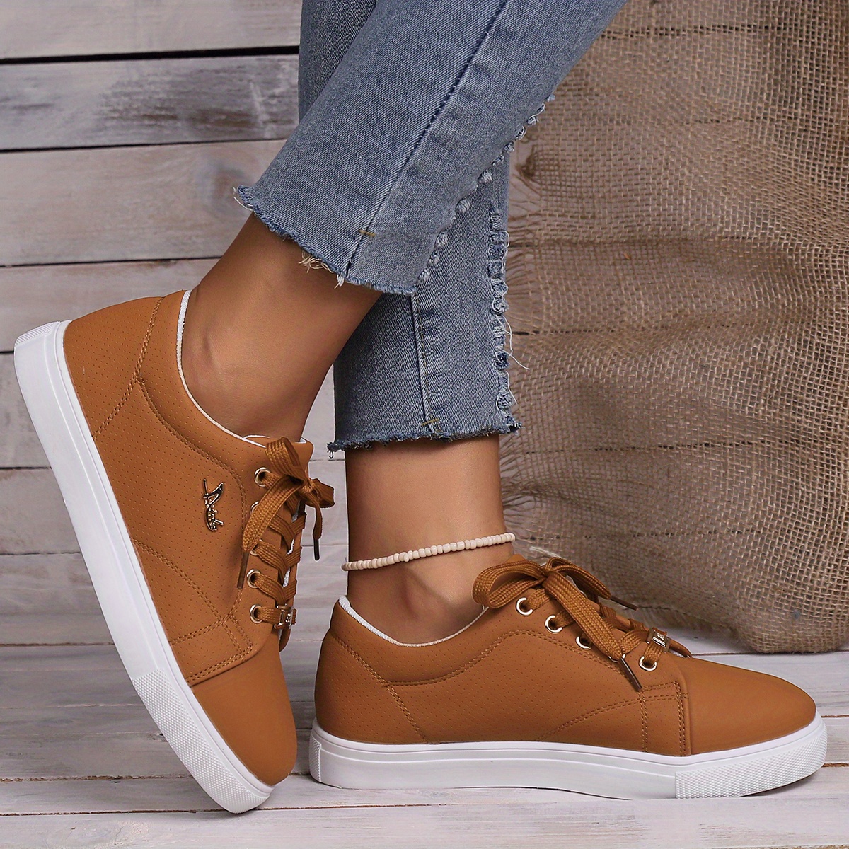 Women's Cinnamon and Beige Lace Up Sneakers | Size 5.5