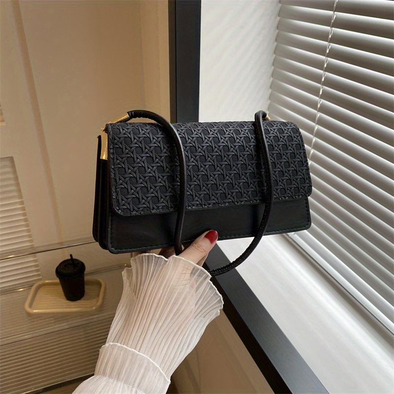 Minimalist Geometric Pattern Shoulder Bag