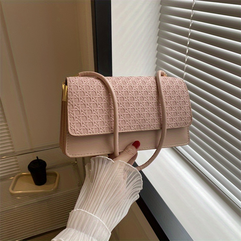 Minimalist Geometric Pattern Shoulder Bag