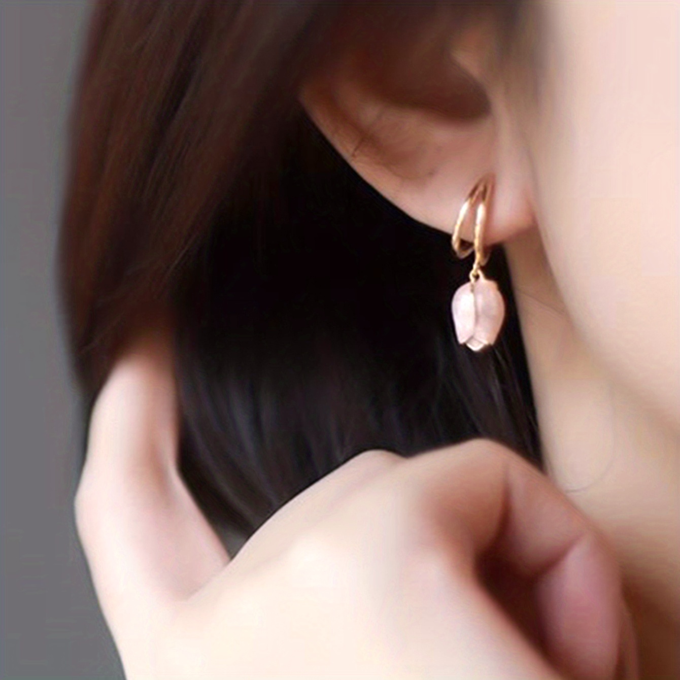 Popular Women's Stud Earrings, 1 Pair Of Long Tulip Drop Earrings With Enamel Design