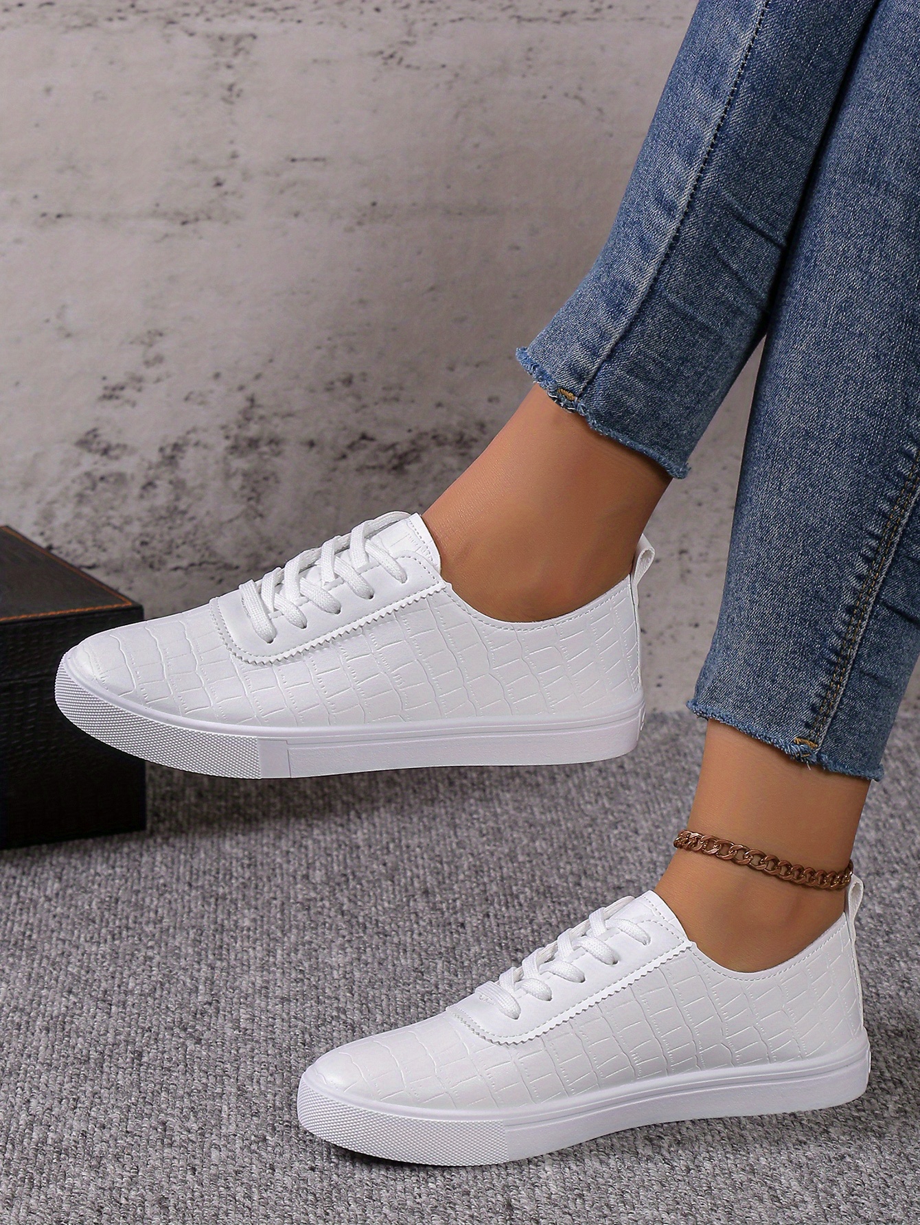 Women's Sneakers Flyknit Shoes Daily Summer Lace-up Flat Heel Round Toe Casual