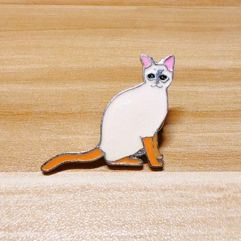 Siamese hot sale cat brooch