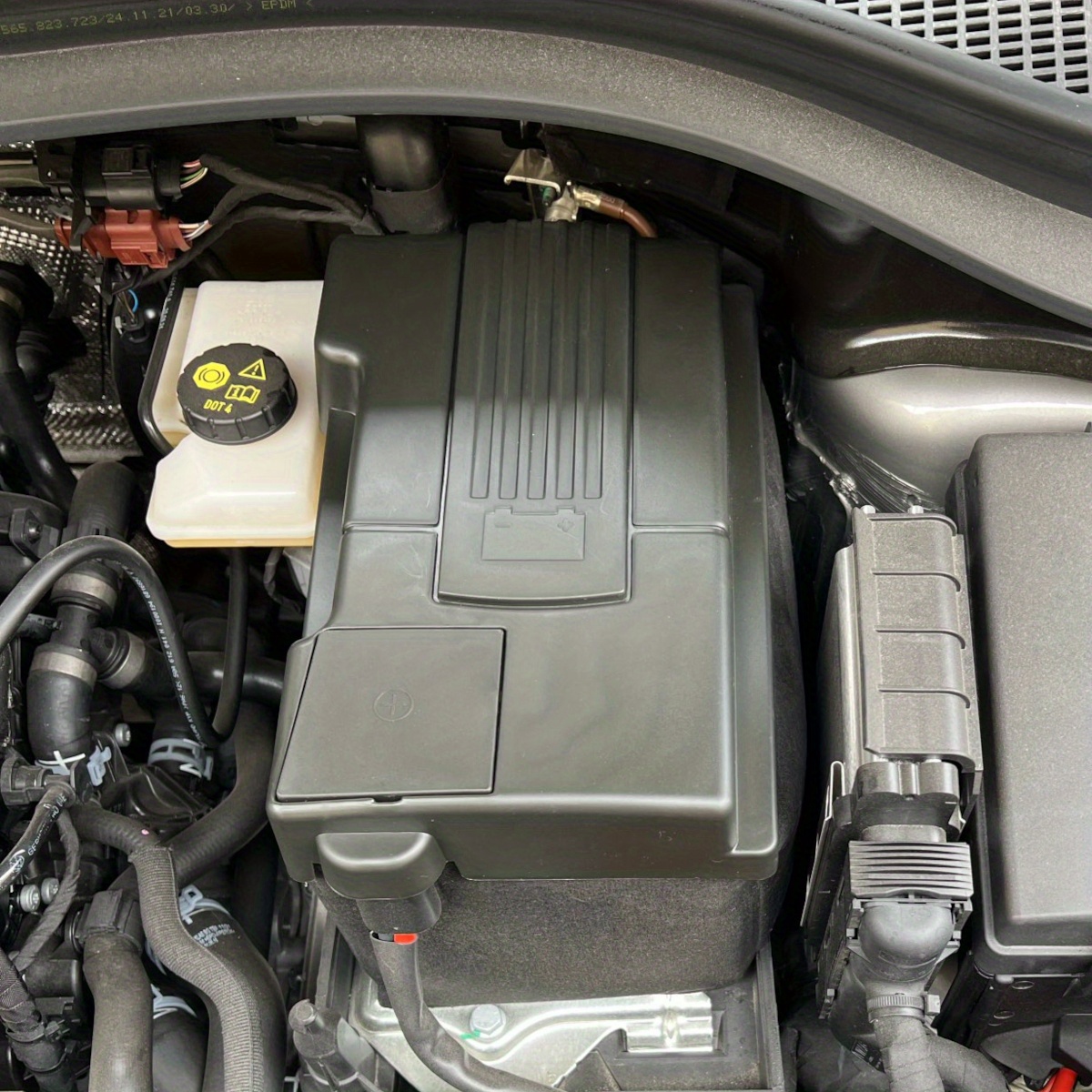 Auto Motor Batterie Staubdicht Abdeckung Wasserdichte Schutzhülle Für Skoda  Kodiaq Octavia Für VW Golf Tiguan Passat Für Sitz