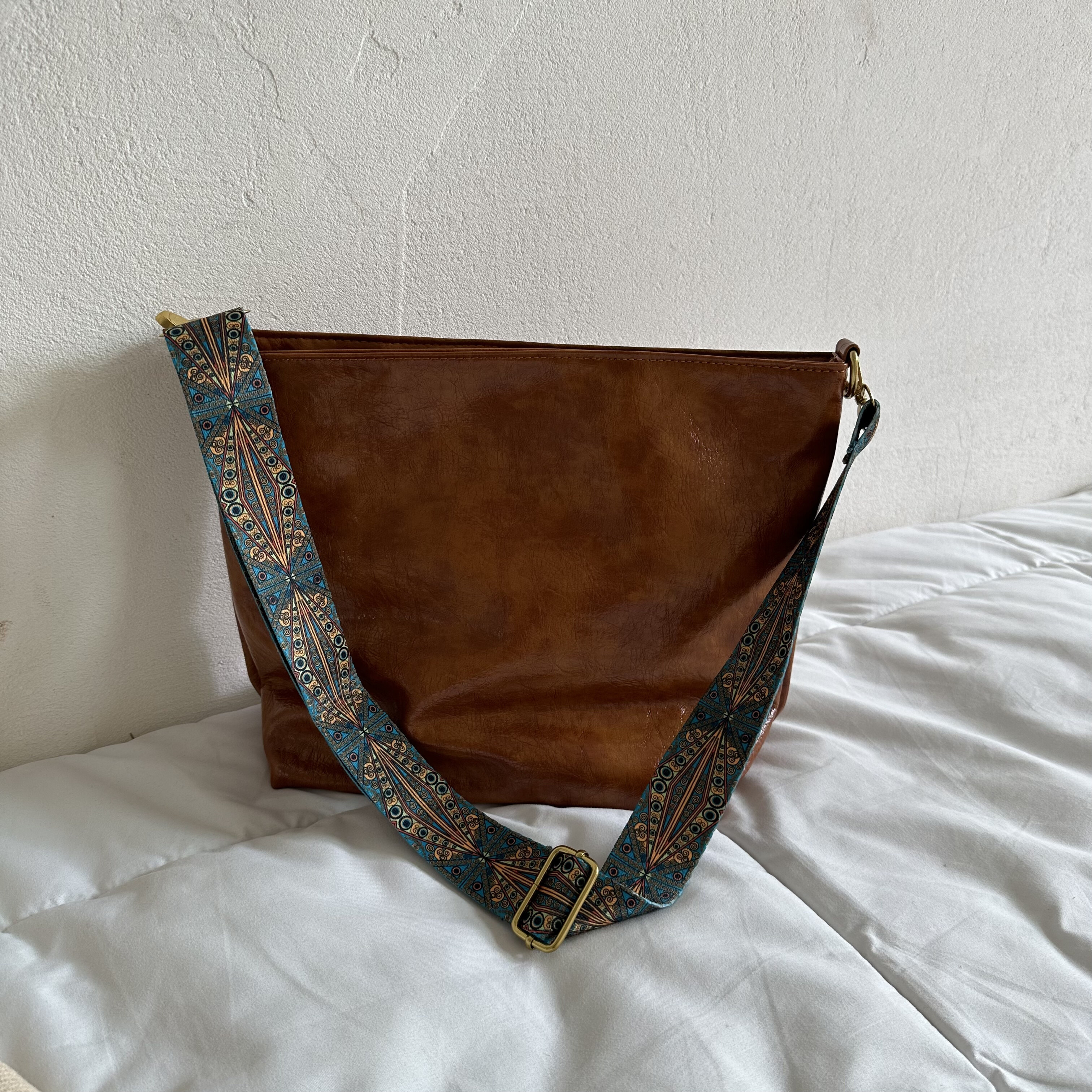 Pre-owned 2013 Métis Hobo Bag In Brown