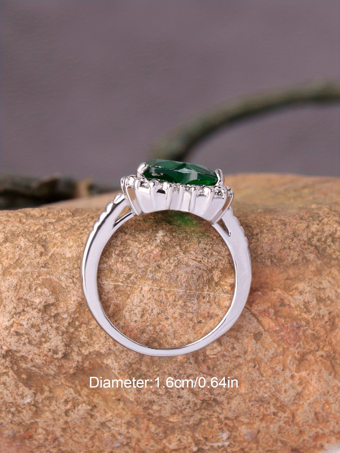 Green heart on sale shaped ring