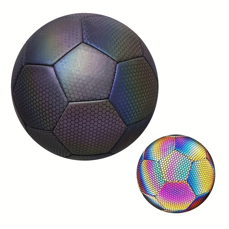 Reflet de la lueur de football dans le ballon de football sombre Cadeaux  lumineux pour la pratique des enfants et le jeu dans la cour arrière taille  5