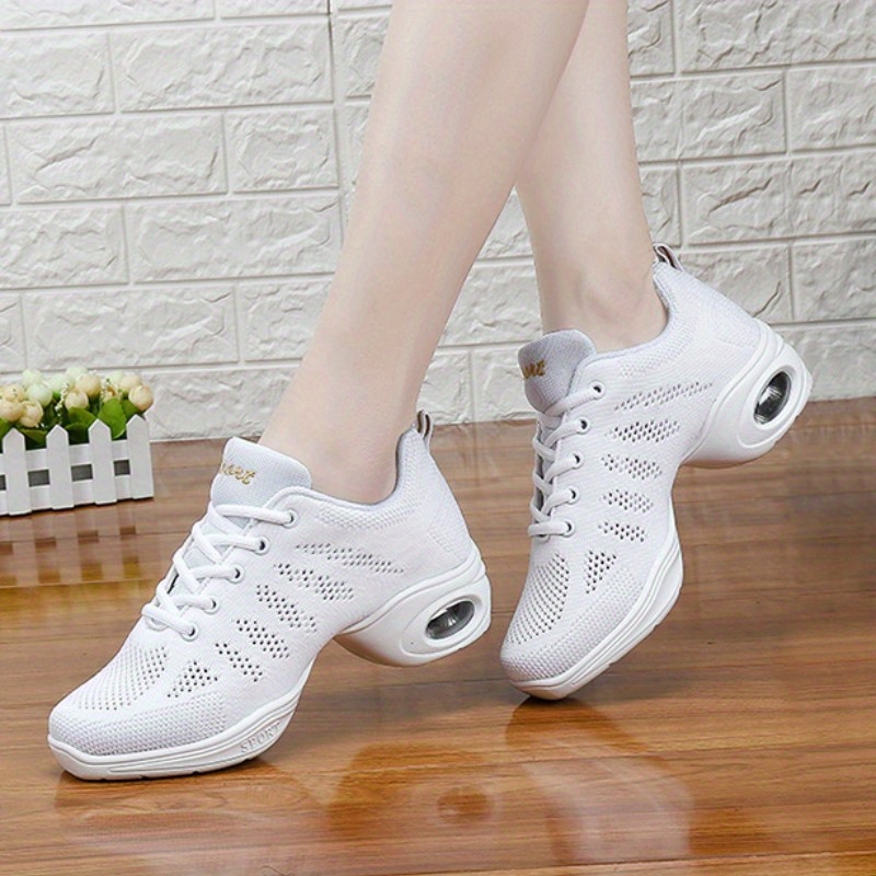 Chaussures de danse plates légères pour femmes, chaussures athlétiques,  aérobie compétitif, chaussures de sport de fitness, baskets de danse  blanches - AliExpress