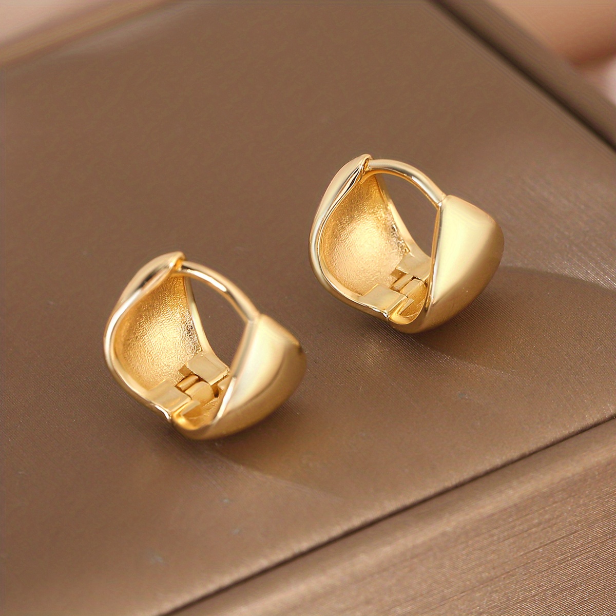 1 Pair Of Elegant Vintage Hoop Earrings, Dating And Holiday Gift