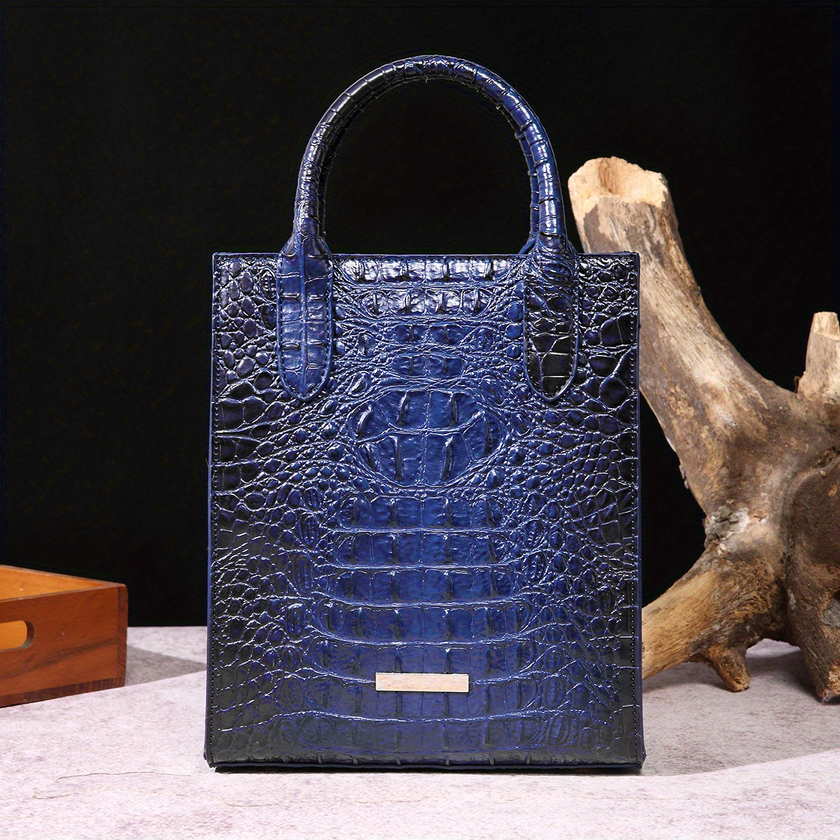 Women's Black Handbag Large Capacity Alligator Bag New Texture Commuter  Shoulder Bag Luxury Designer Handbag Bag for Women 2023