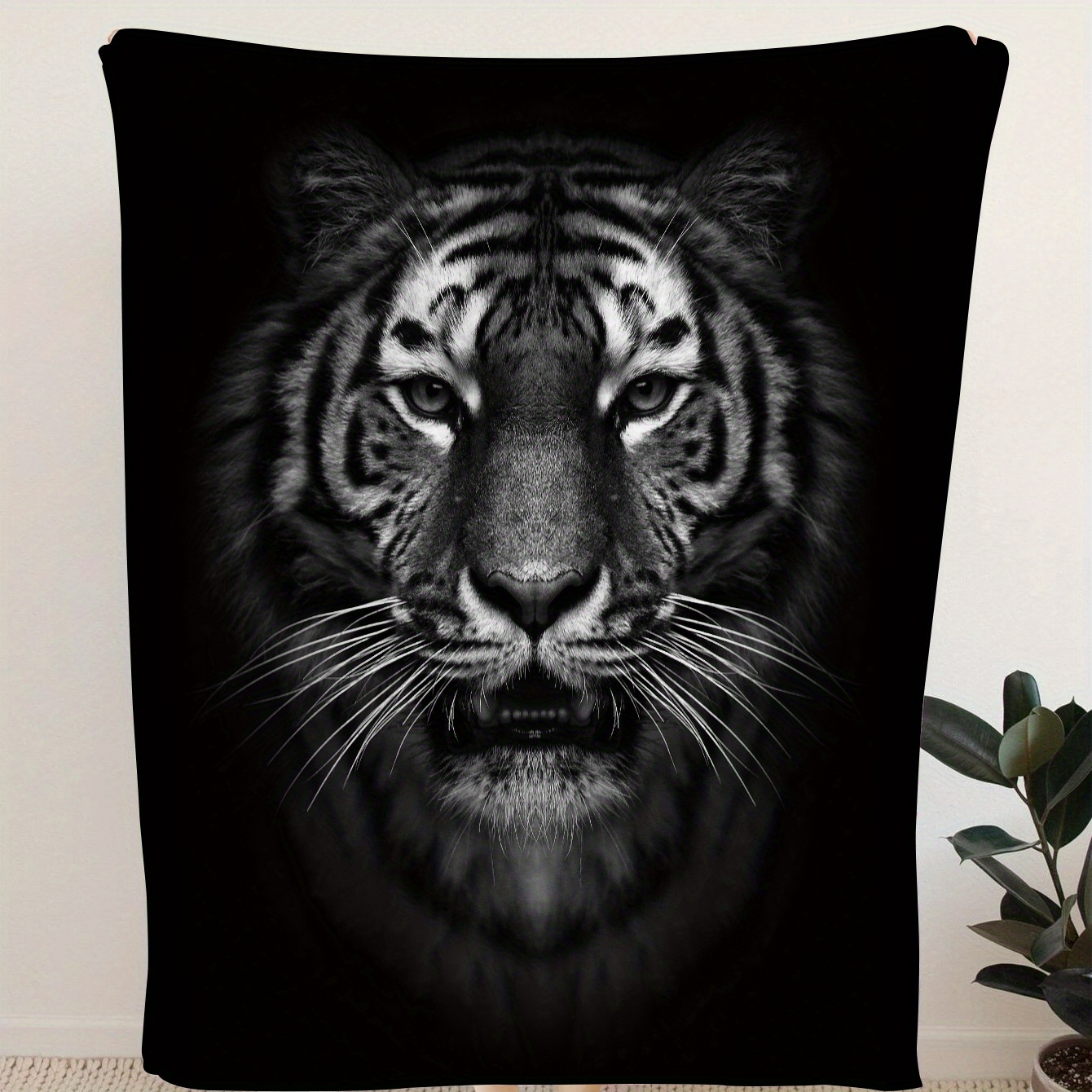 Black Tiger Printing Flannel Blanket Gift Throw Blanket For