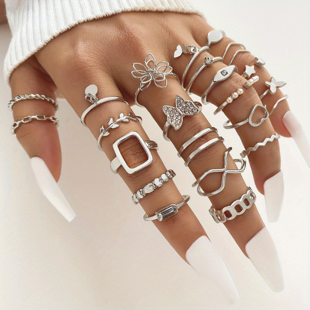 Trendy & Chic Fashion Rings for Women