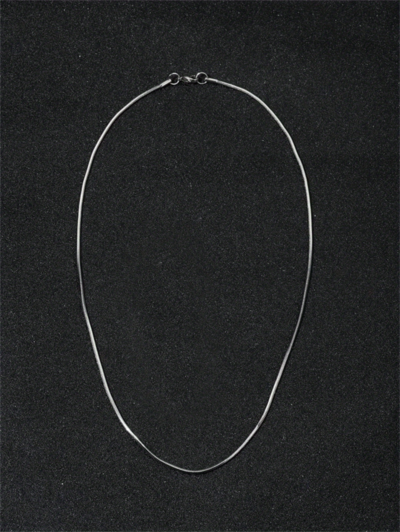 A Stylish And Trendy Silvery Stainless Steel Necklace For Men, With A Minimalist Design Inspired By Hip-hop Punk Style, Perfect As A Fashionable And Popular Jewelry Gift For Parties.