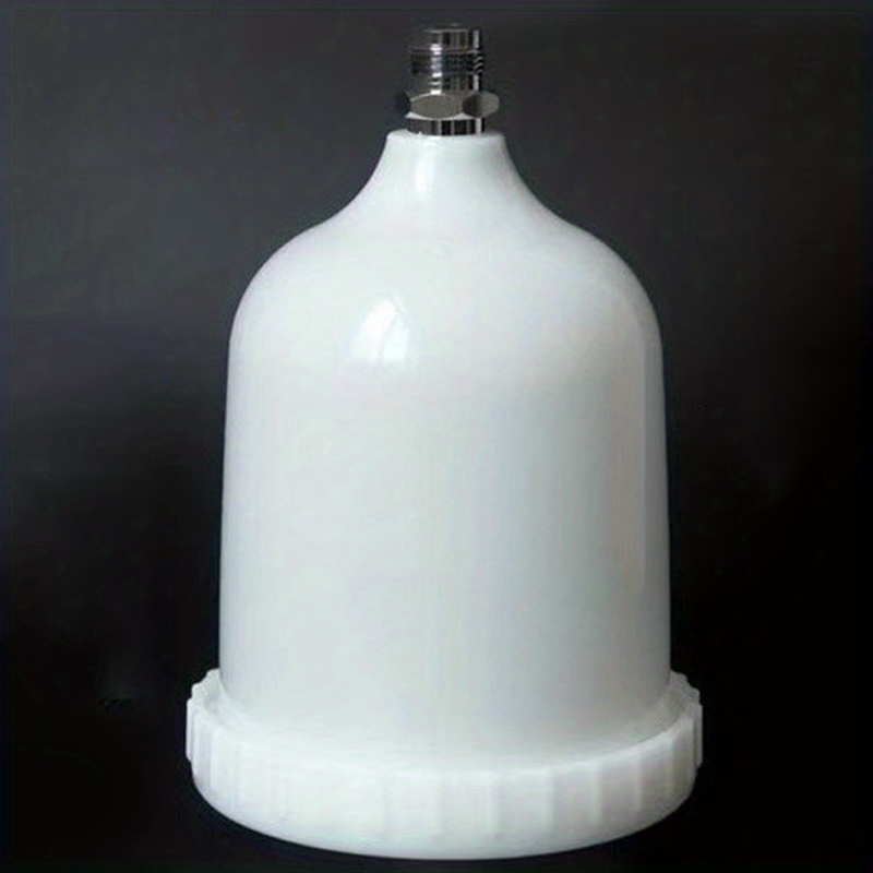E-shop eine Sprühbecher aus Kunststoff mit einer Kapazität von 600 ml, entwickelt für die Anwendung von Luftschwerkraftfarbe, mit einem externen