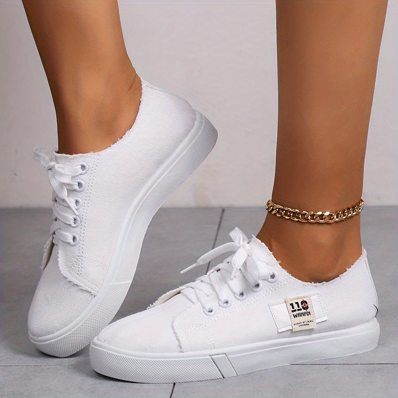 Low cut hot sale canvas shoes