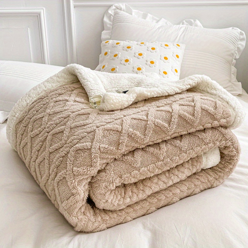 Manta para cama imitación piel KAPLAN - 230x250cm + (2) 50x75cm - Natural  Color NATURAL Tamaño Cama 135 (230x250cm) + 2 Fundas de Cojín (50x75cm)