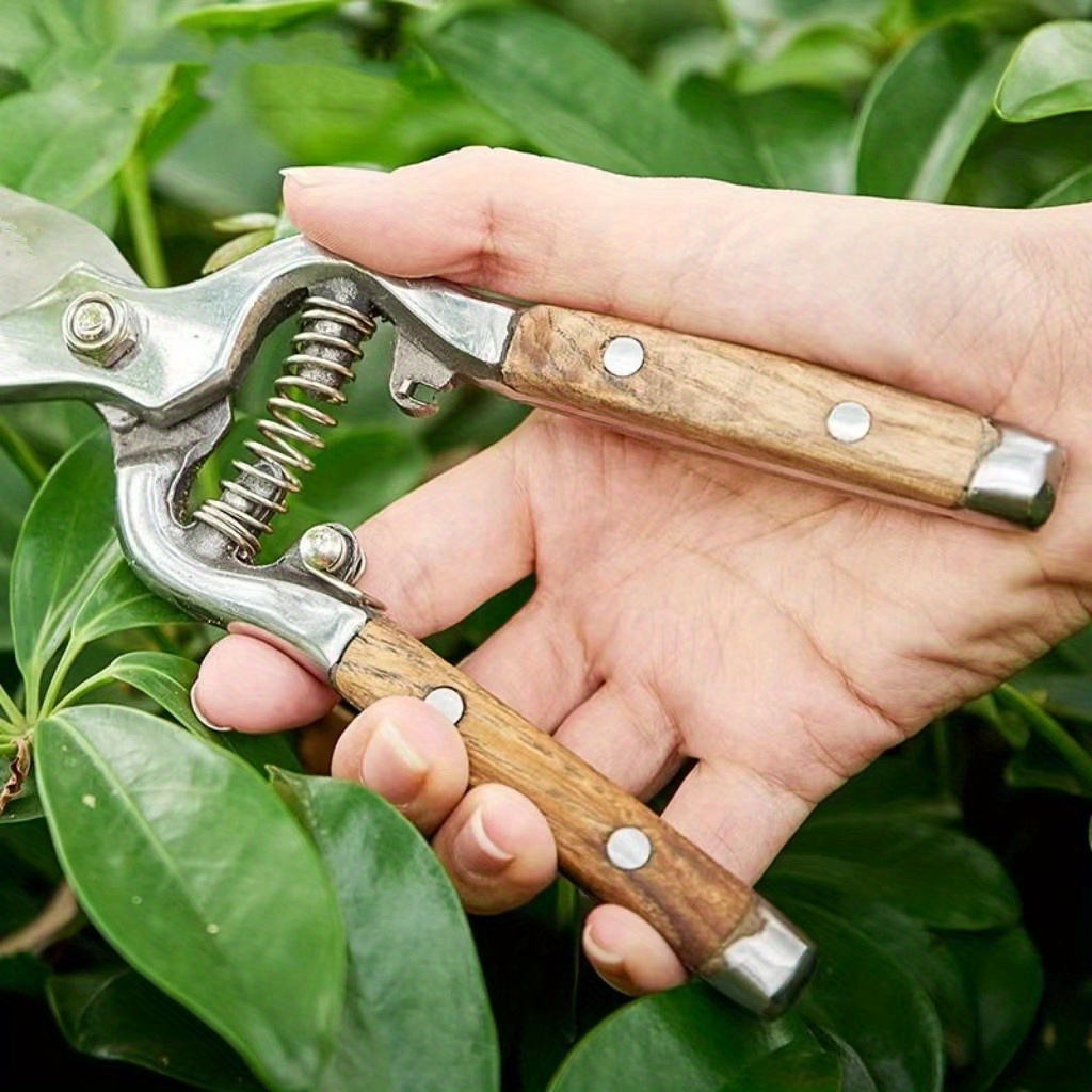 Garden shears wooden handle