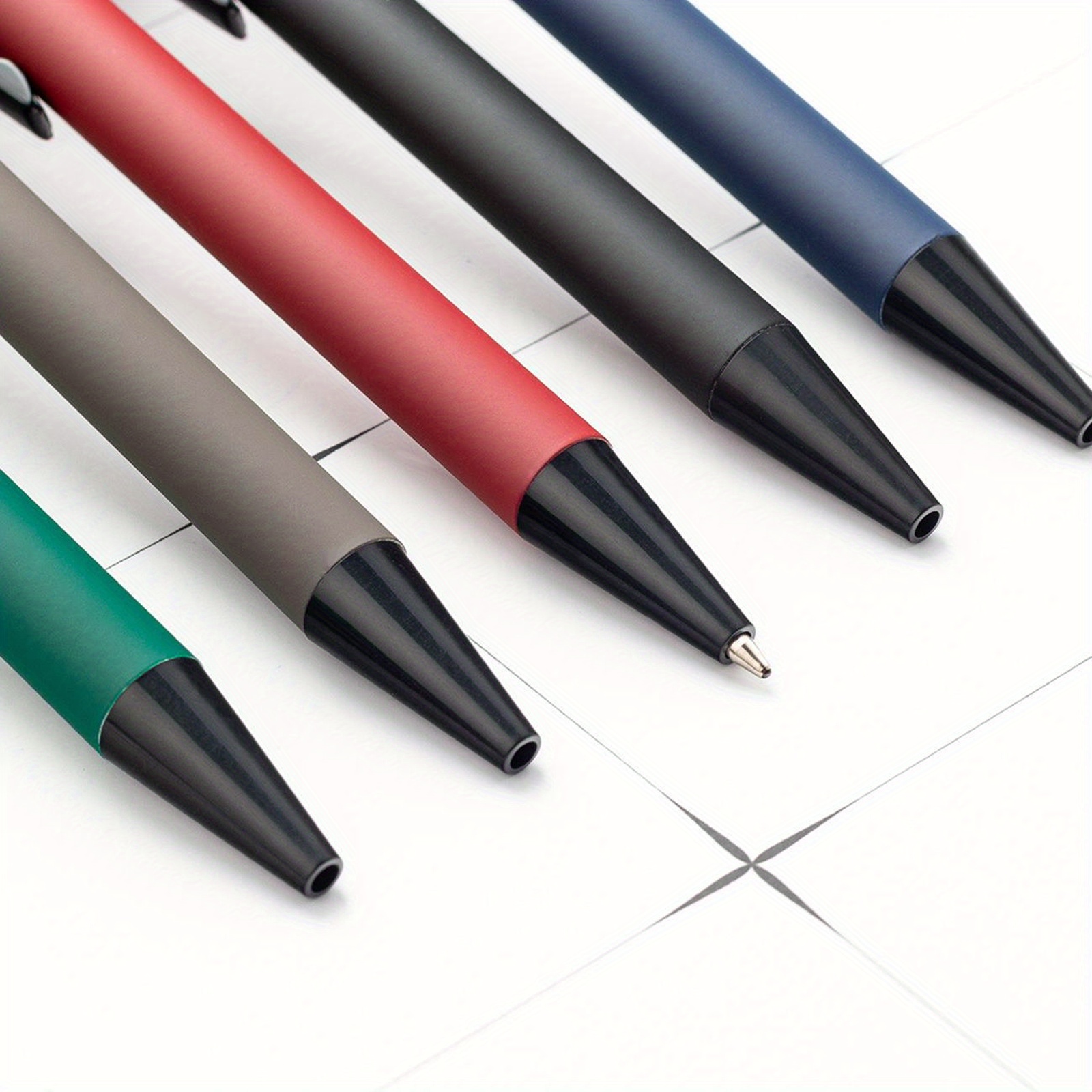 Le 5 migliori penne a sfera e le 5 migliori penne roller qualità prezzo:  l'idea regalo che non passa mai di moda!