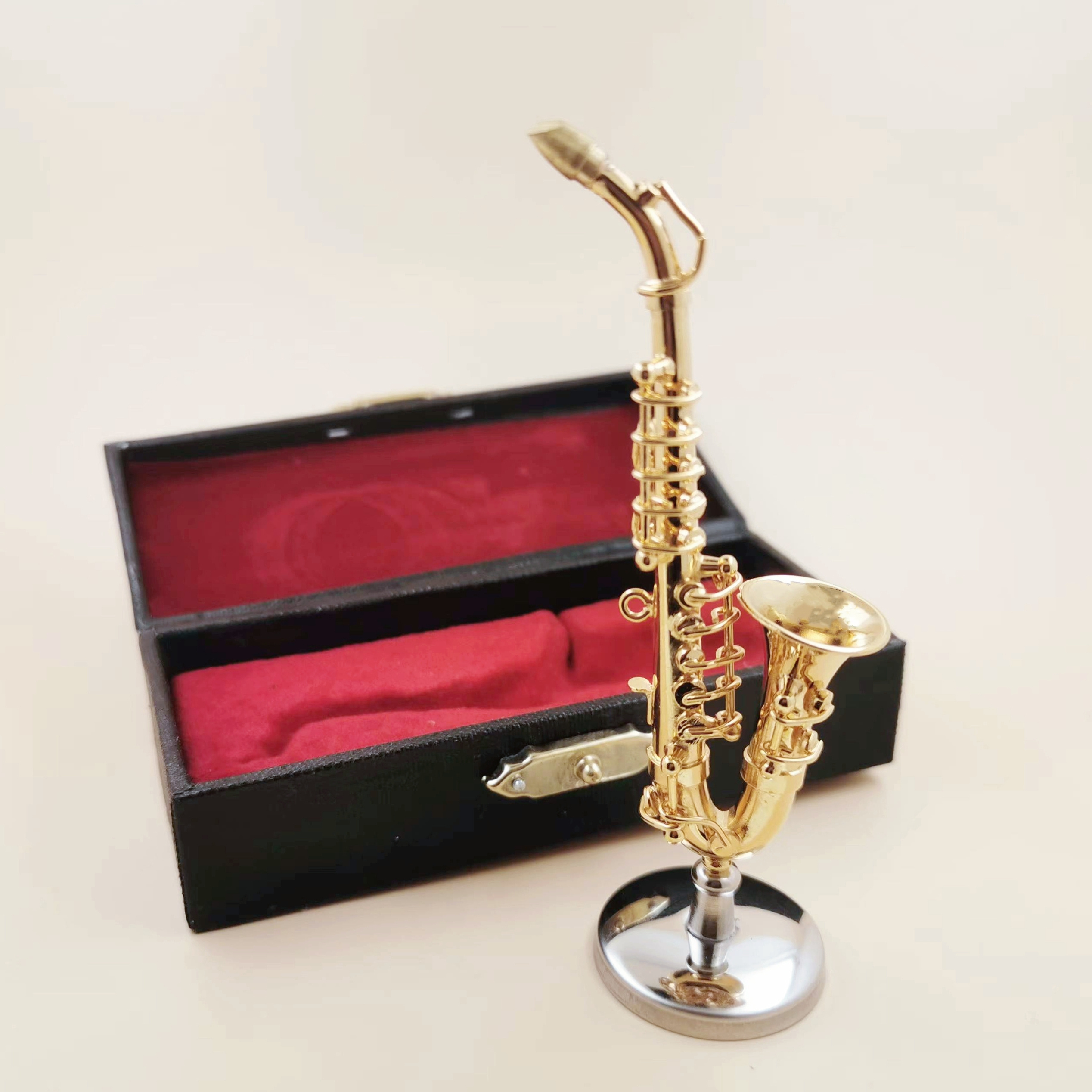  Dselvgvu Copper Miniature Saxophone with Stand and