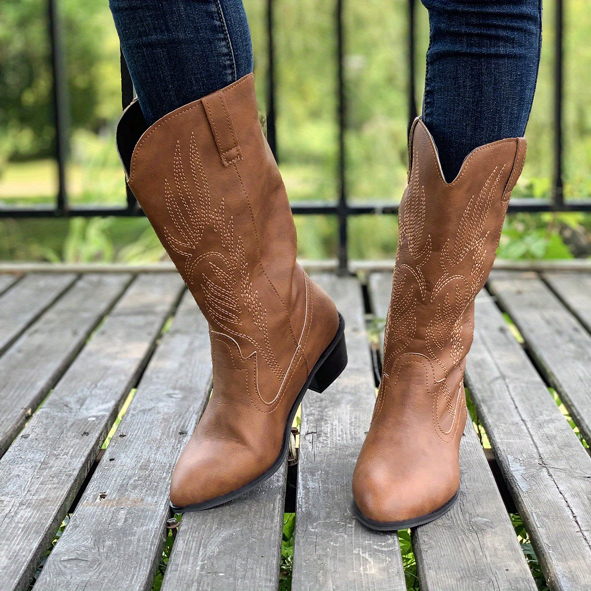 Light colored cowgirl hot sale boots