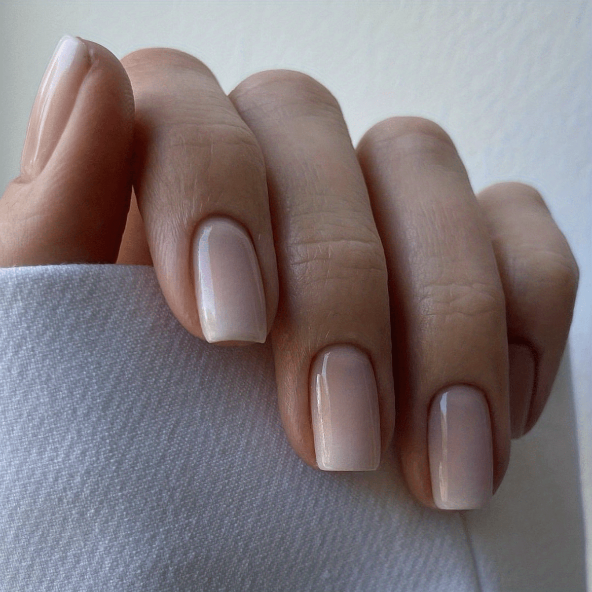 Upgrade Your Style 24pcs Square Nude White Gradient Full Coverage Nail Art Set Suitable For Parties, , And Daily Wear