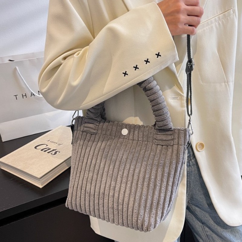 Fendi Detachable Shoulder Handbags