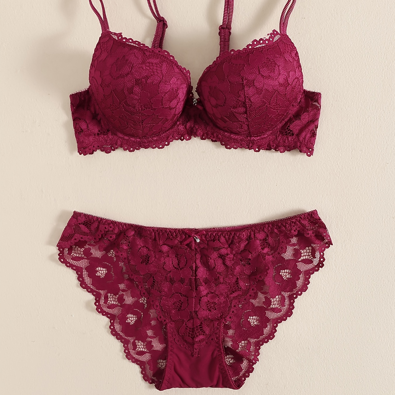 

Ensemble de lingerie en dentelle brodée, soutien-gorge push-up en tissu tricoté respirant et culotte bikini transparente pour les cadeaux de la Saint-Valentin, lingerie et sous-vêtements pour femmes