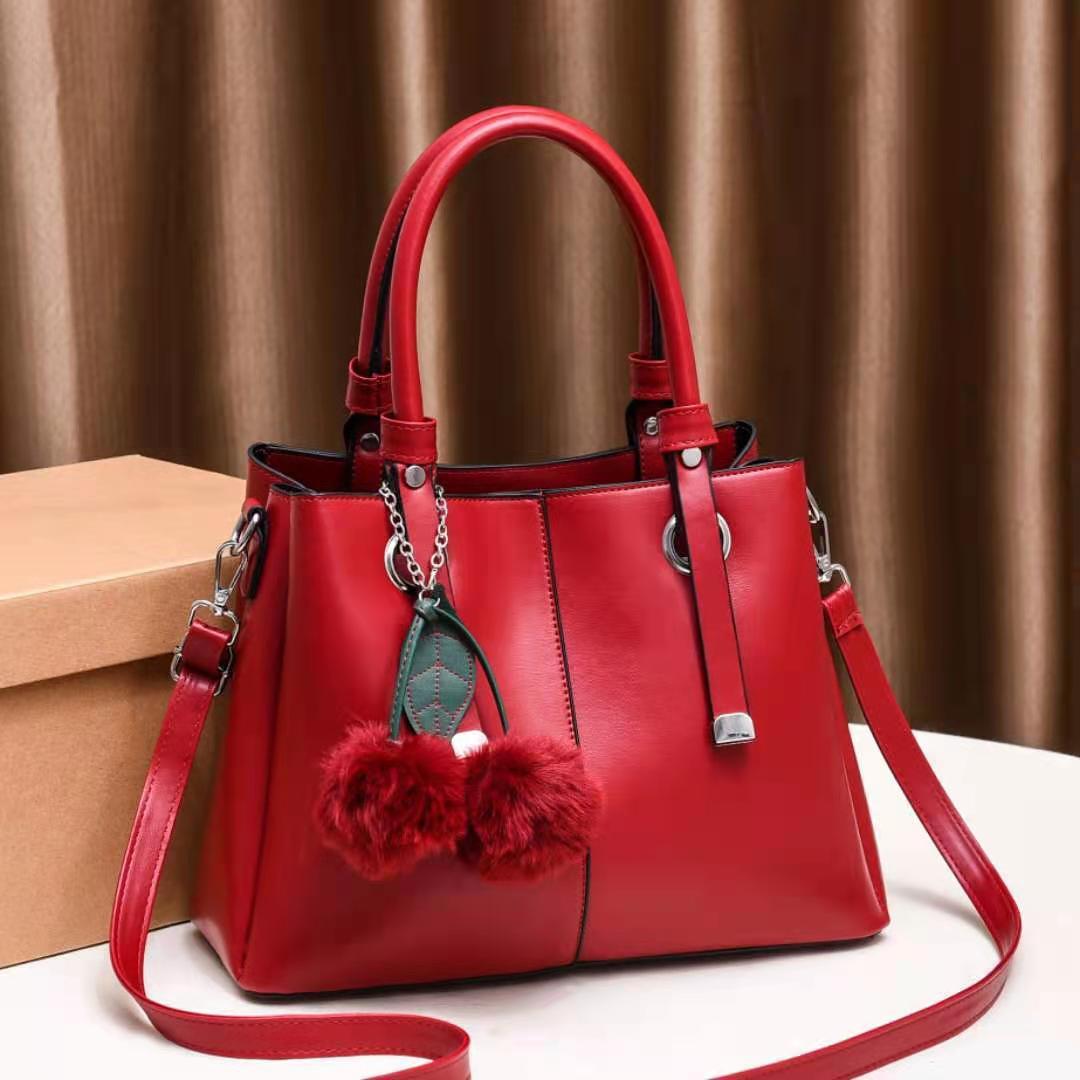 BEAUTIFUL AND ELEGANT LADIES HAND BAG