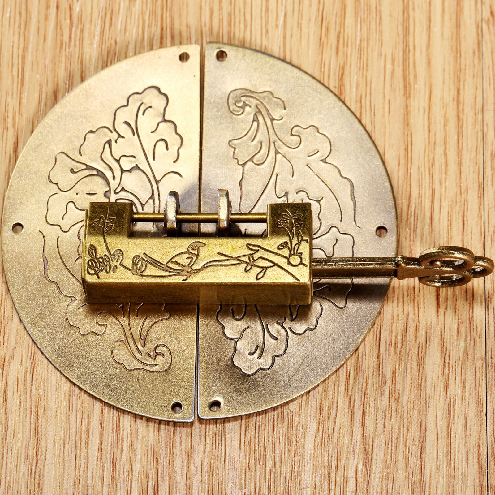 Chinese Brass Lock & Key, etched design of double gourd and leaves