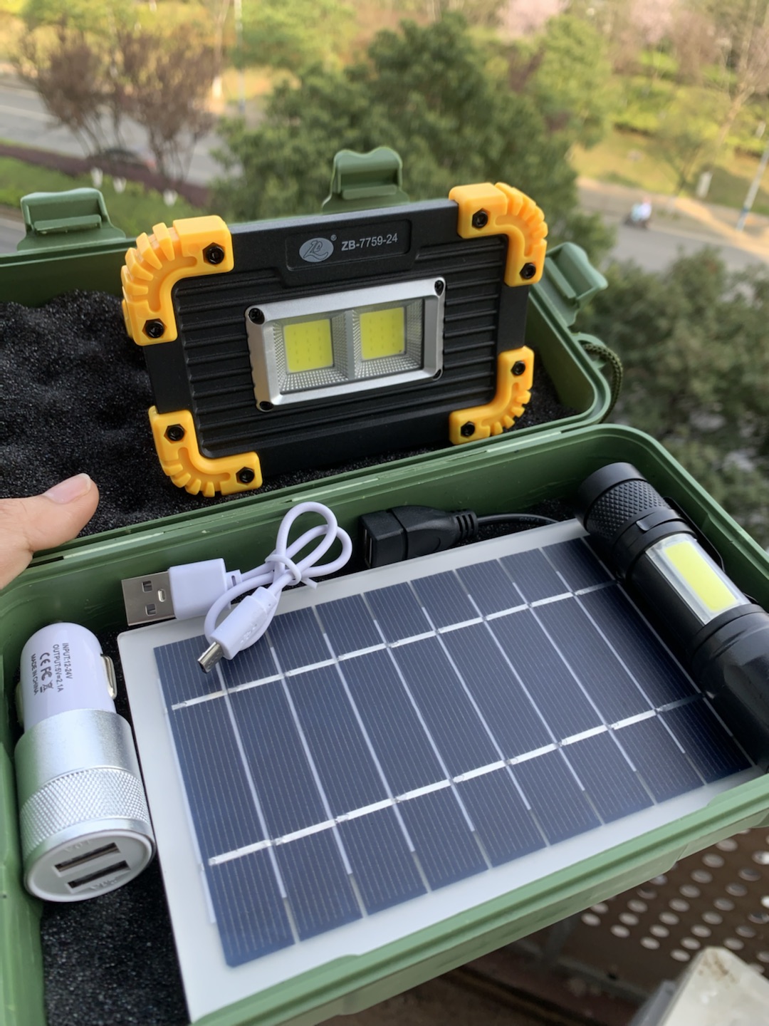 Foco Solar LED 120m2 para exterior — Rehabilitaweb