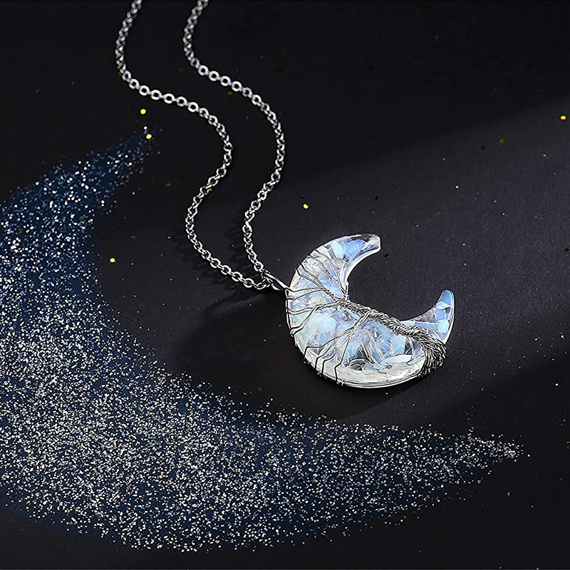 1pc Natural Crystal 7 Chakra Life Tree Wire-Wrapped Crescent Moon Phase Stone Pendant Necklace (Contains Resin). Boho Gemstone Design Ideal for Vintage, Vacation and Forest-style Outfits, Delivering a Strong Laid-back Retro Vibe. Women's Jewelry Gift