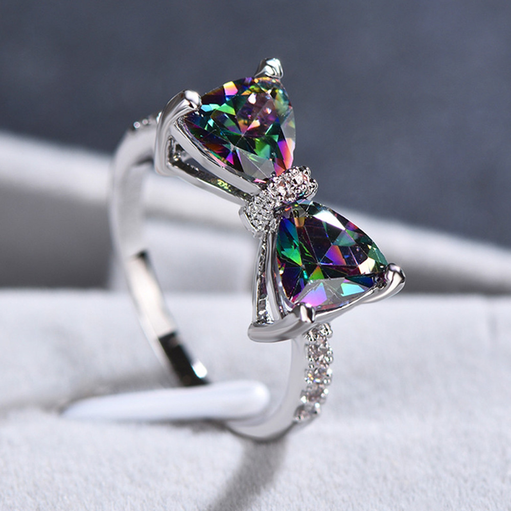 A Luxurious Ring Zirconia.