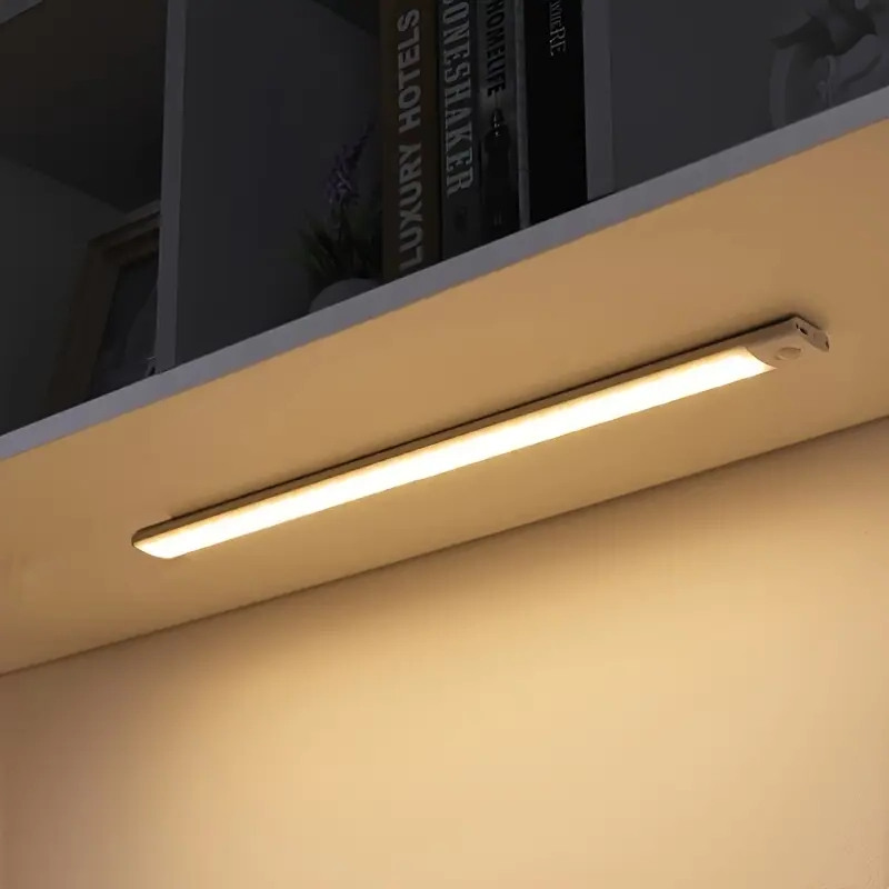 Luz LED para armario, 30 luces LED recargables con sensor de movimiento  para interiores, iluminación para debajo del gabinete, luz nocturna