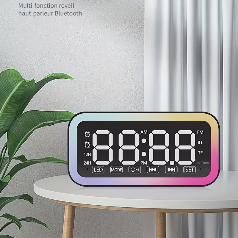 Réveil numérique, petite horloge de bureau avec 3 réglages d'alarme, 4,3 «  grand écran horloge de veille intelligente, température intérieure, horloge  à fonctionnement facile pour