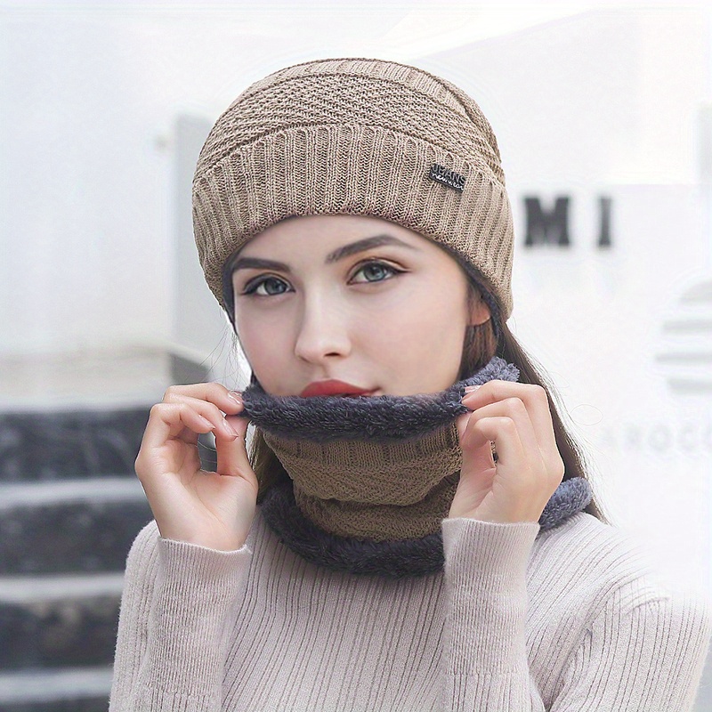 Bonnet doublé polaire femme tricoté à la main - La Maison de l