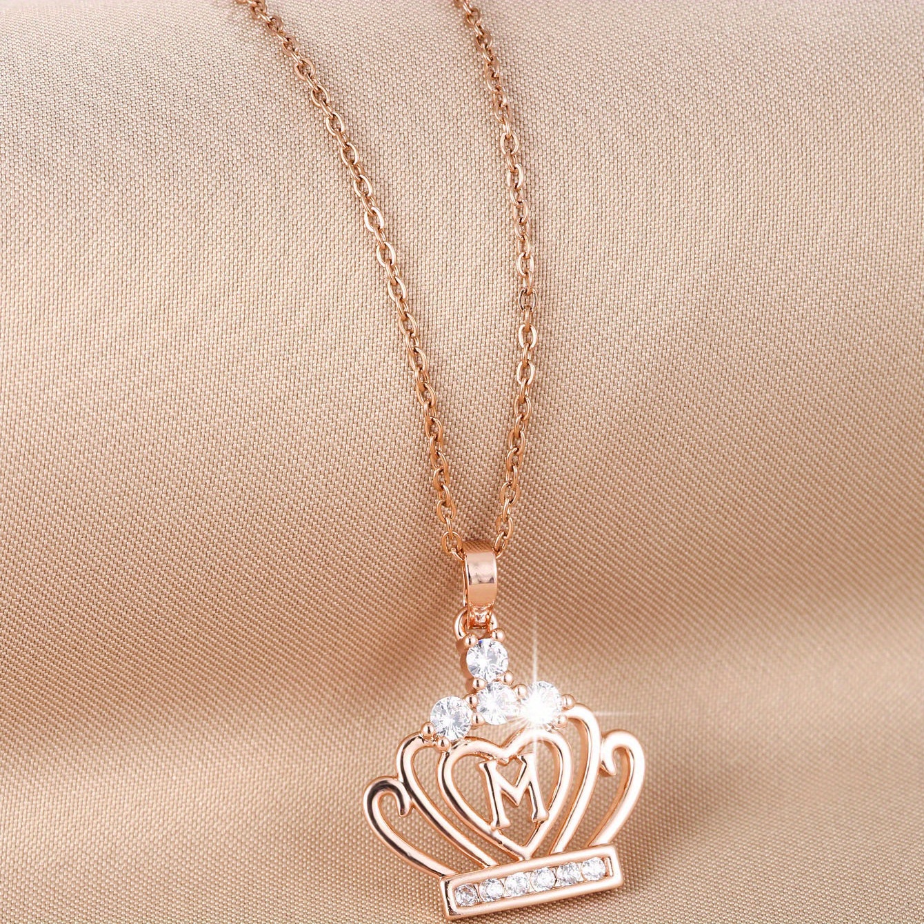 Rose gold deals crown necklace