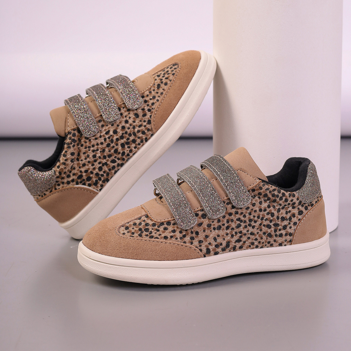 Glittery Non-Slip Animal Print Footwear - Youngsters' Fashionable Shoes with Hook-and-loop Fastener Strap, Round Toe, All-Season Beige Shoes