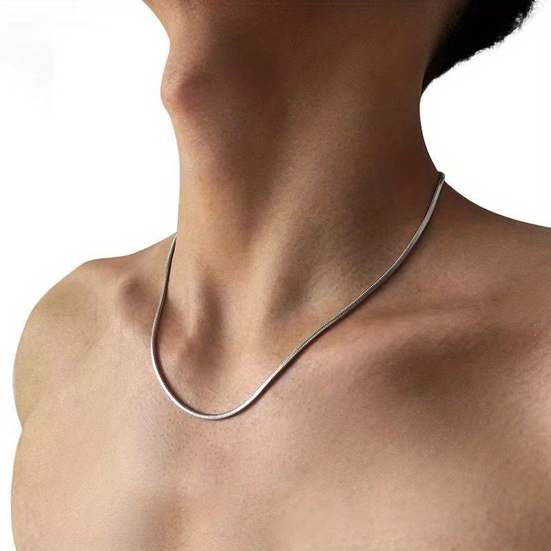 A Stylish And Trendy Silvery Stainless Steel Necklace For Men, With A Minimalist Design Inspired By Hip-hop Punk Style, Perfect As A Fashionable And Popular Jewelry Gift For Parties.