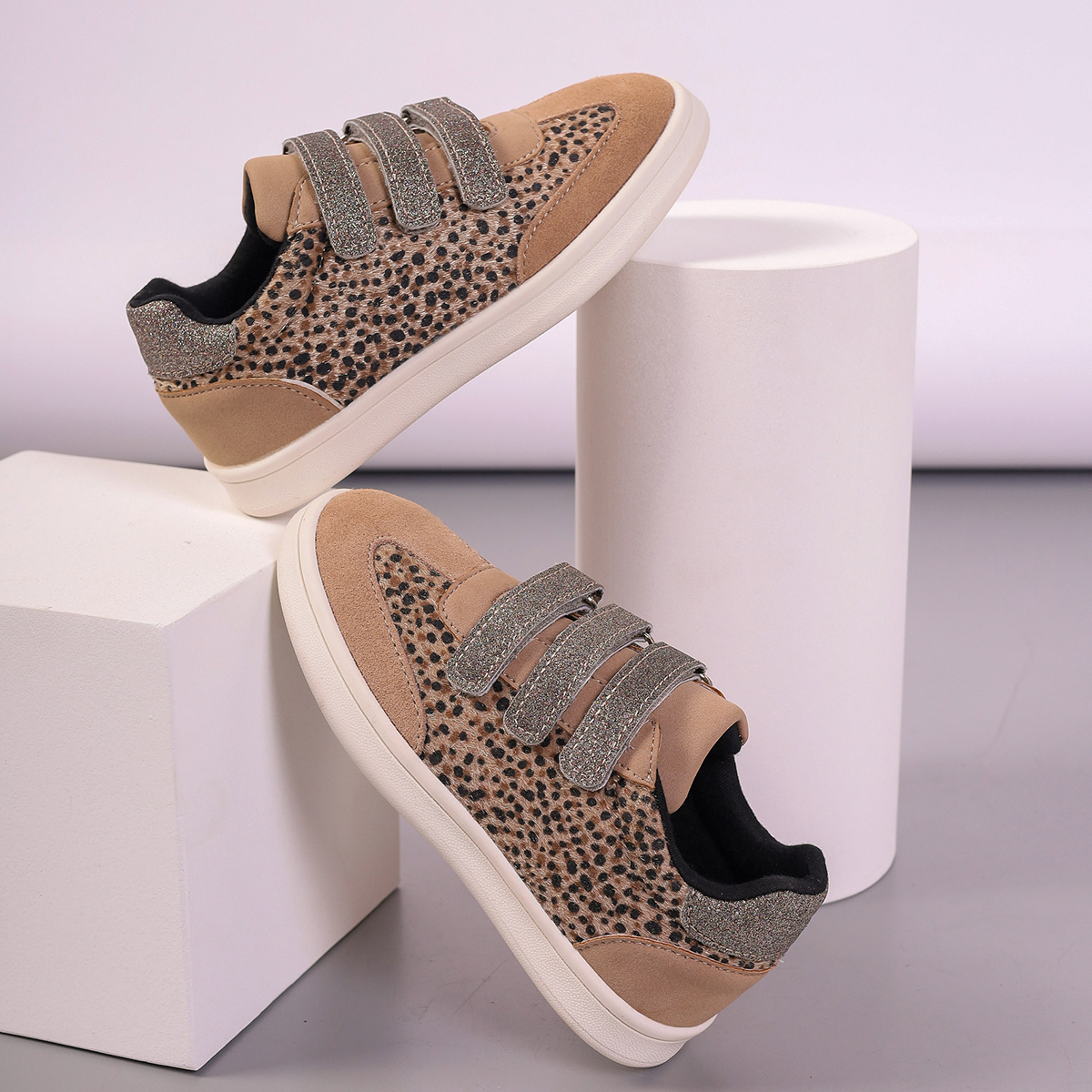 Glittery Non-Slip Animal Print Footwear - Youngsters' Fashionable Shoes with Hook-and-loop Fastener Strap, Round Toe, All-Season Beige Shoes