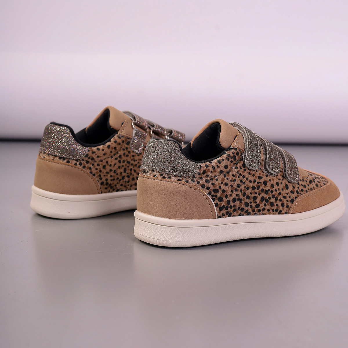 Glittery Non-Slip Animal Print Footwear - Youngsters' Fashionable Shoes with Hook-and-loop Fastener Strap, Round Toe, All-Season Beige Shoes