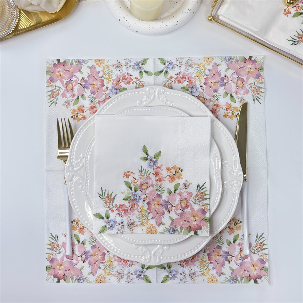 Gold Floral Pattern Placemat & Napkin Set for Elegant Dinner