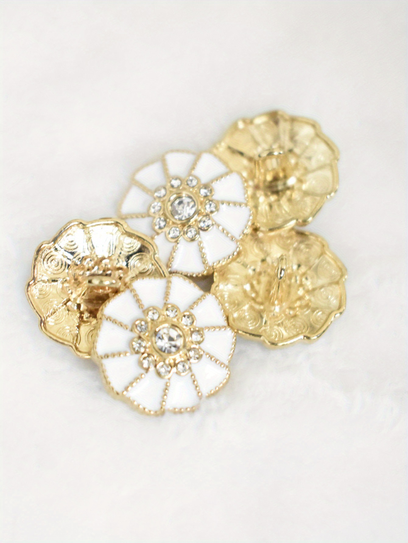 NEETUE 80 Pcs Gold Metal Buttons Set, 4 Sizes Men's Vintage Gold Buttons For Sewing Blazer Gold Buttons, Coat Jacket Sewing Buttons Handmade Sewing Accessories (1.5/1.8/2/2.5 Cm