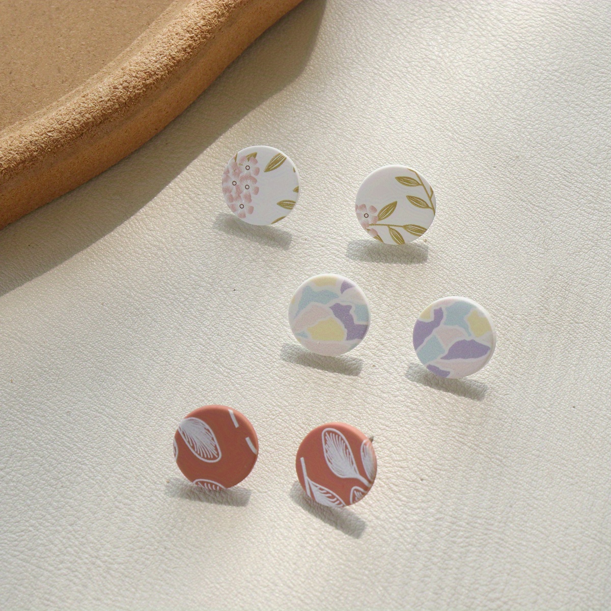3 Pairs Set Of Round Stud Earrings Acrylic Lightweight Female Ear Ornaments For Simple Leisure Style For Daily Wear