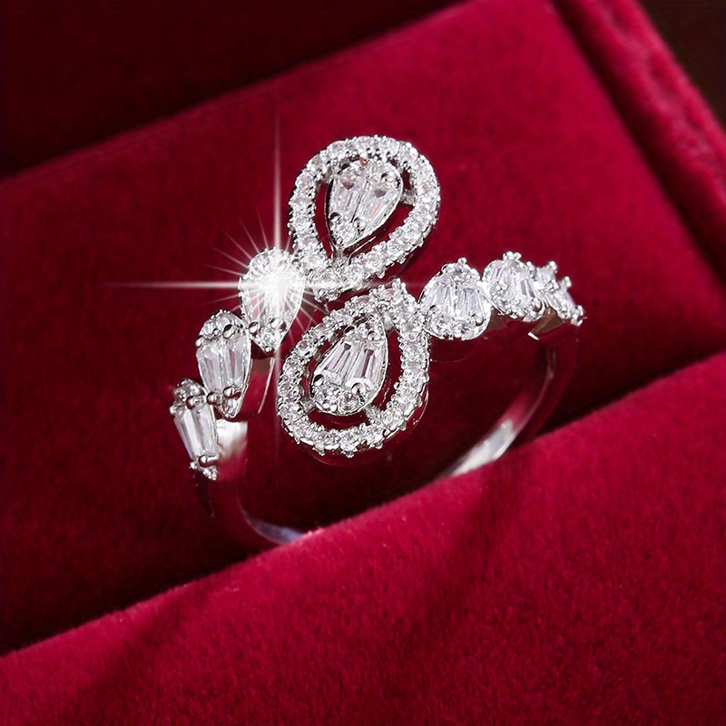 Fashionable Teardrop-shaped Copper Inlaid Synthetic Zirconia Exquisite Ring